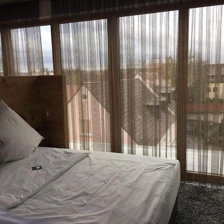 Hotel Zum Hirsch Wertingen Dış mekan fotoğraf