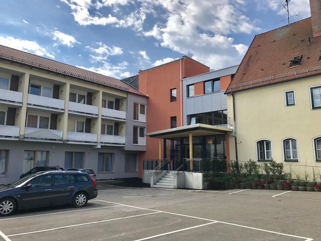 Hotel Zum Hirsch Wertingen Dış mekan fotoğraf