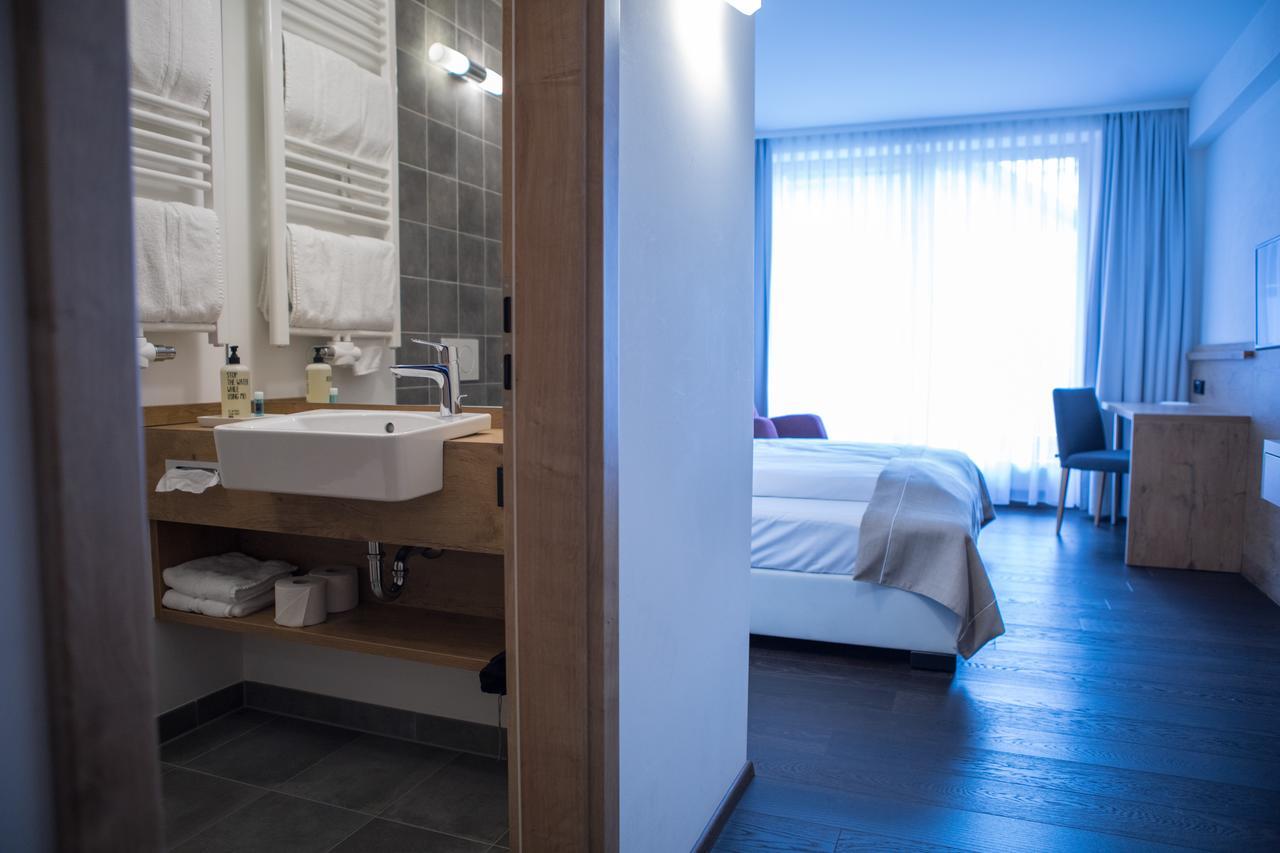 Hotel Zum Hirsch Wertingen Dış mekan fotoğraf