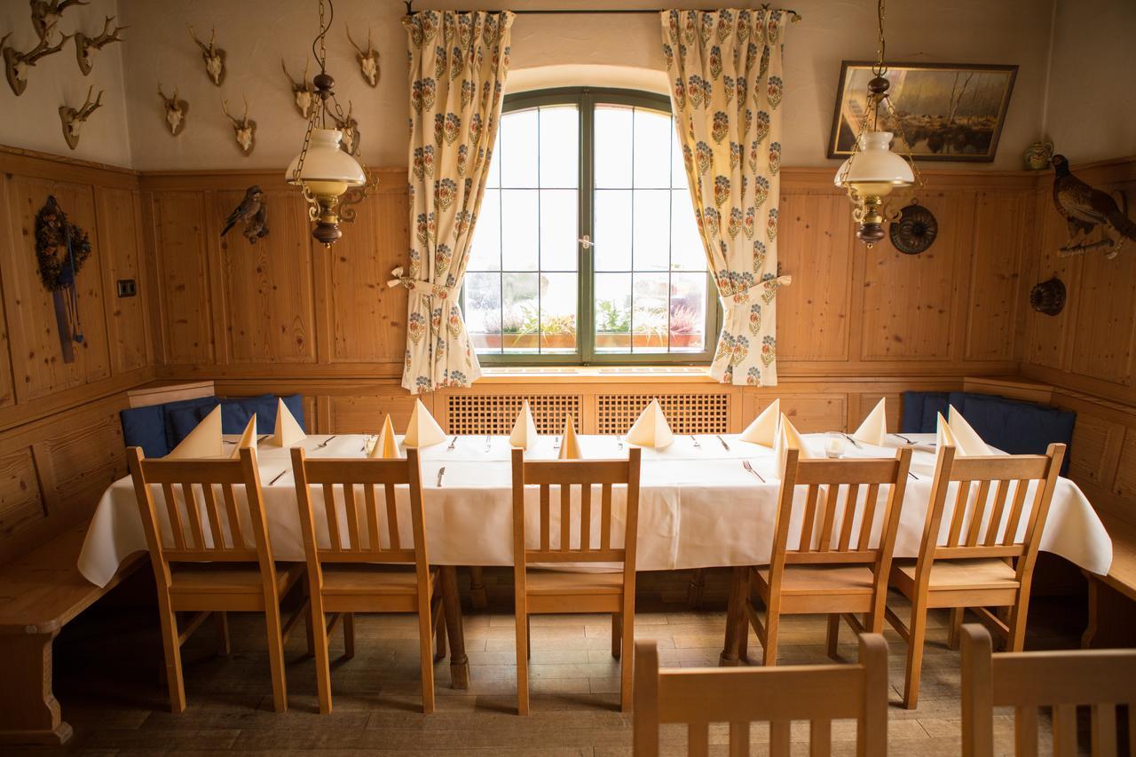 Hotel Zum Hirsch Wertingen Dış mekan fotoğraf
