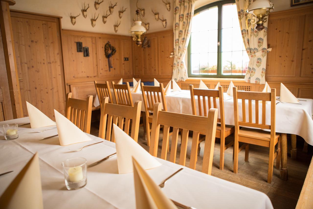 Hotel Zum Hirsch Wertingen Dış mekan fotoğraf